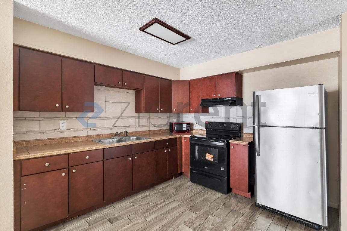 8117 N Mulberry St #B - Photo 6 of 14