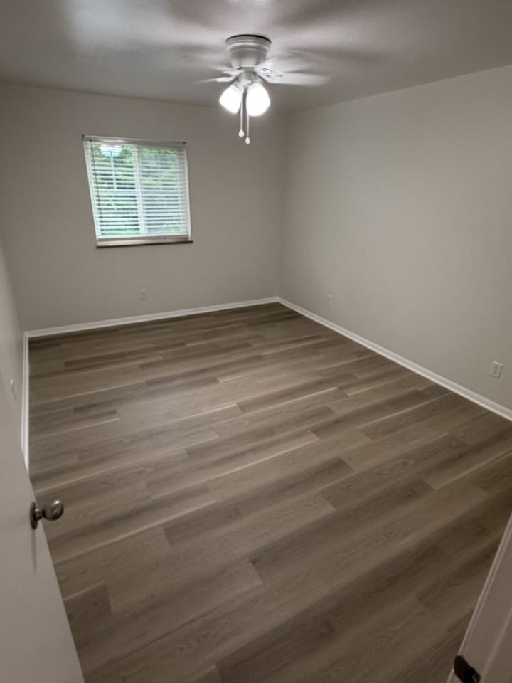Bell View at Northshore Apartments - Photo 3 of 32