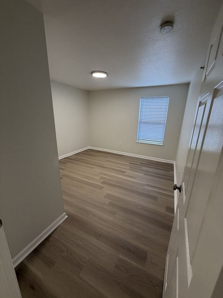 Liberty View Apartments - Photo 5 of 13