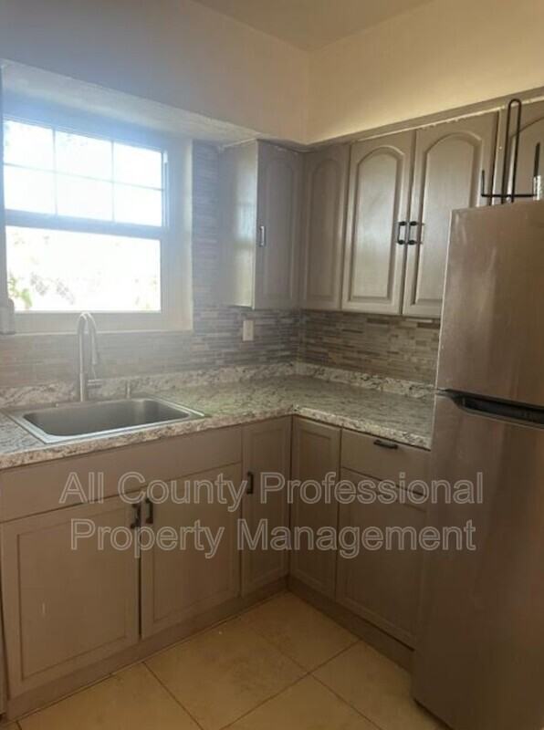 7891 Sheridan St - Photo 2 of 10