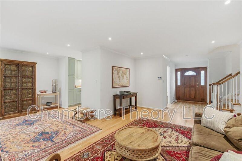 9221 Talisman Dr - Photo 3 of 47