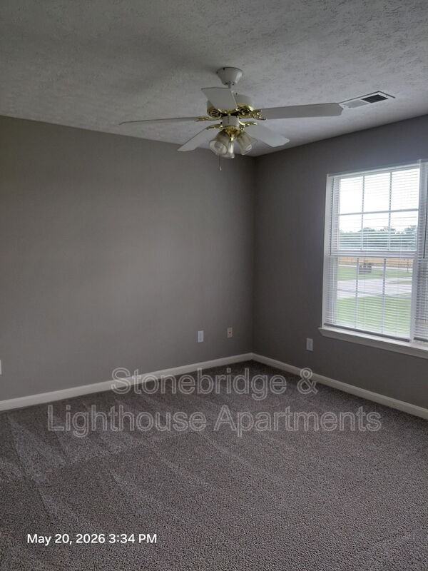 1215 Lighthouse Cv - Photo 4 of 7