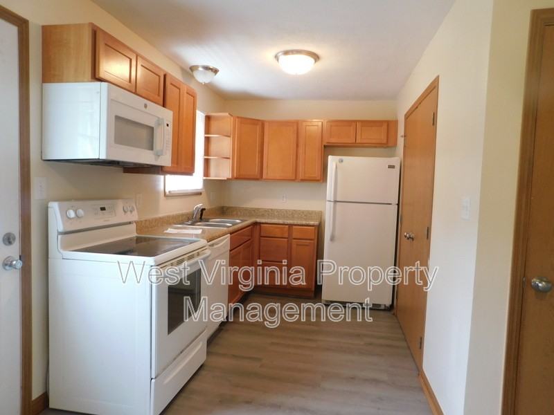 219 Cardinal Way #49 - Photo 5 of 10