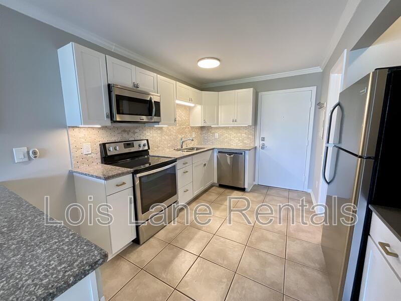 259 E Bay St - Photo 5 of 15
