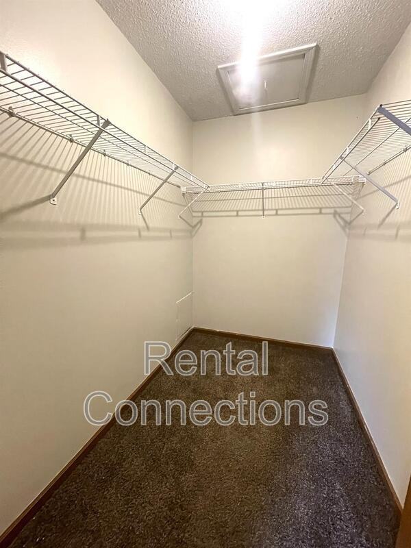 1305 W Copeland St - Photo 3 of 10