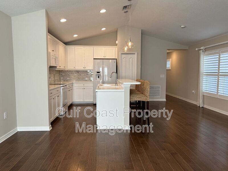 12721 Sagewood Dr - Photo 3 of 27