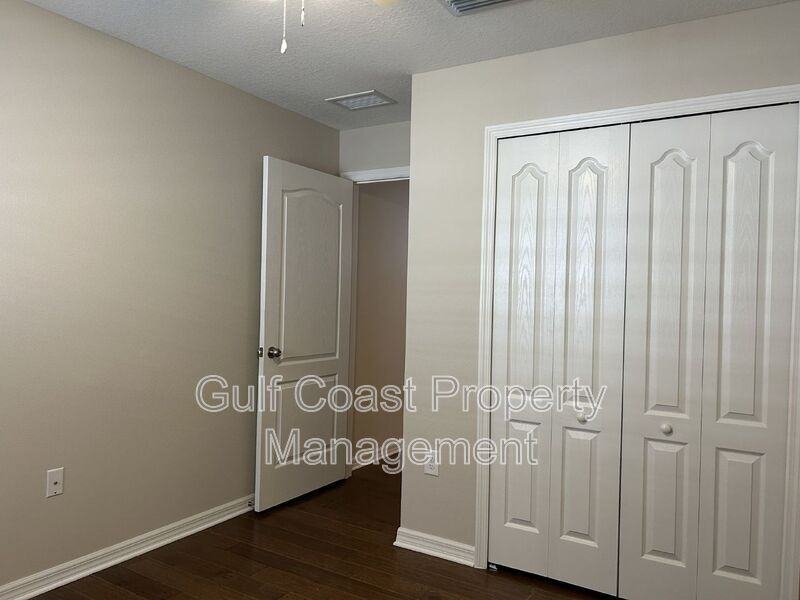 12721 Sagewood Dr - Photo 4 of 27