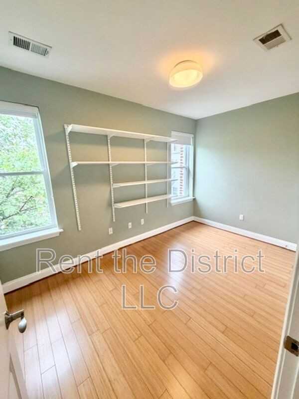 3318 Sherman Ave Nw #206 - Photo 4 of 12