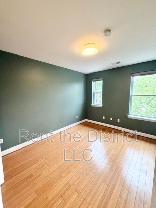 3318 Sherman Ave Nw #206 - Photo 7 of 12