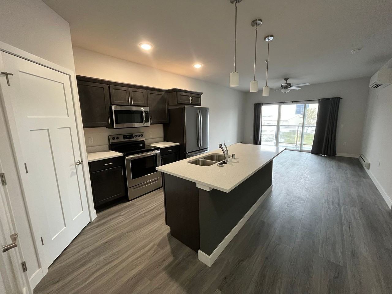 Cottage Grove Commons: Gaston - Photo 6 of 26