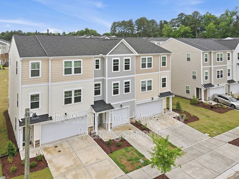 1112 Lily Loch Way - Photo 5 of 38