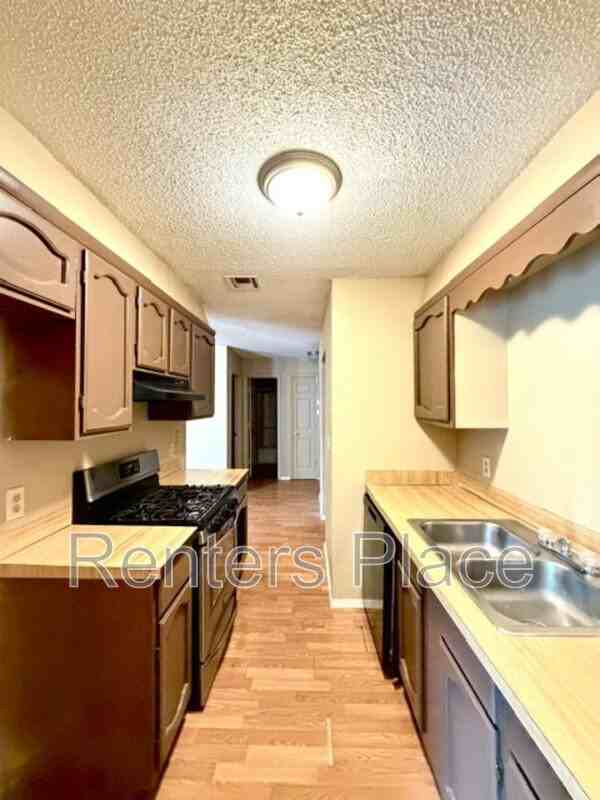 4233 S 35th West Ave - Photo 4 of 11