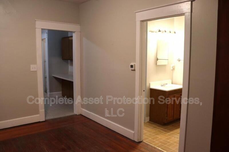 308 Harrison St - Photo 4 of 21
