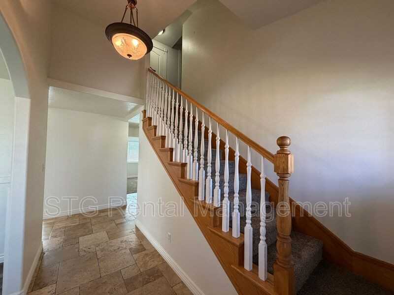 135 Nw - Photo 2 of 48