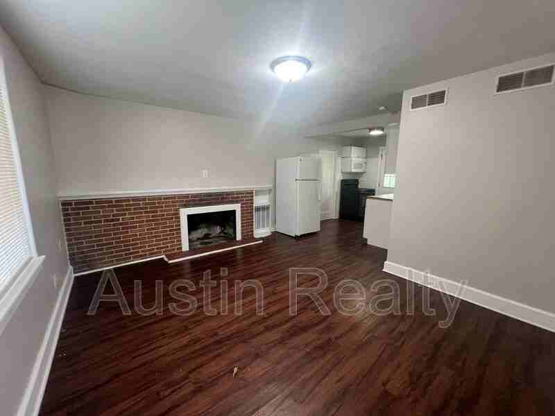 8713 Maryknoll Ave - Photo 5 of 10