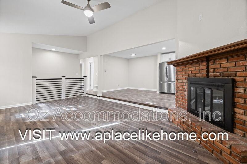 13909 Falkirk Cir - Photo 7 of 40