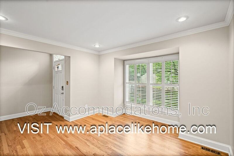 4300 W 111th Ter - Photo 6 of 50