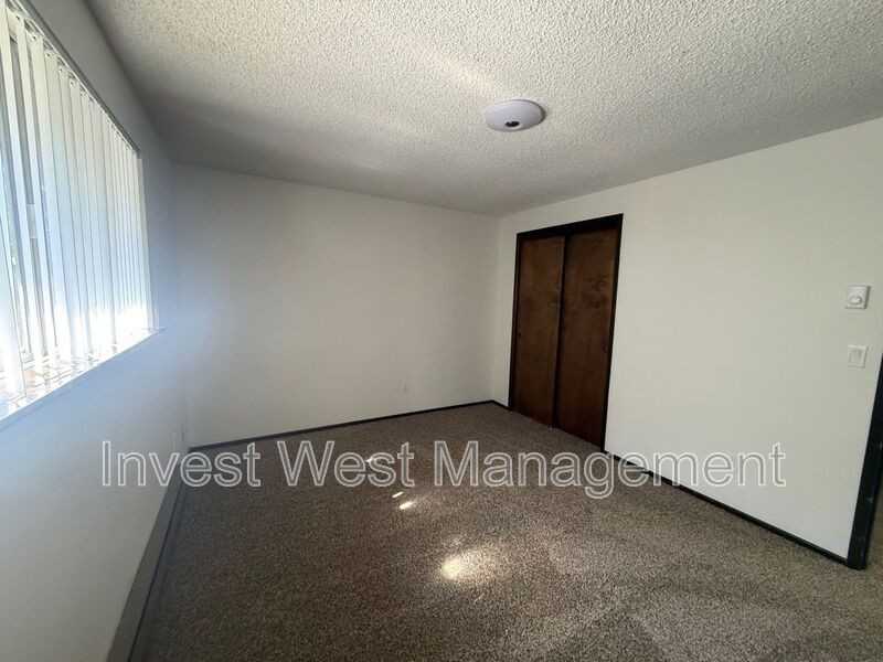 3408 Estreet #L - Photo 4 of 7