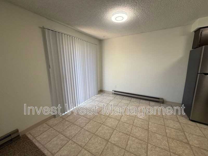 3408 Estreet #L - Photo 5 of 7
