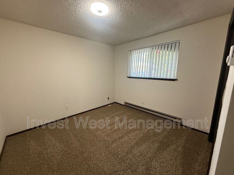 3408 Estreet #L - Photo 6 of 7