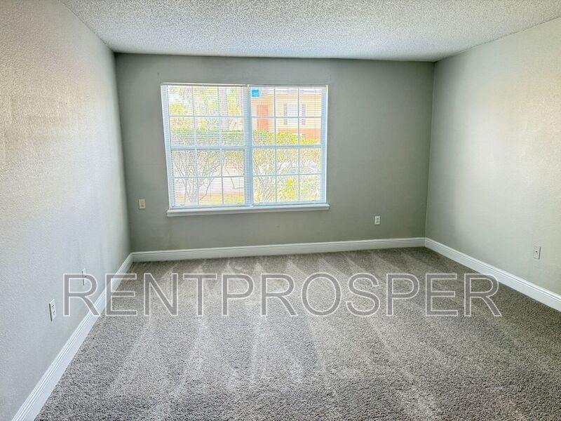 4022 Versailles Dr #C - Photo 7 of 14