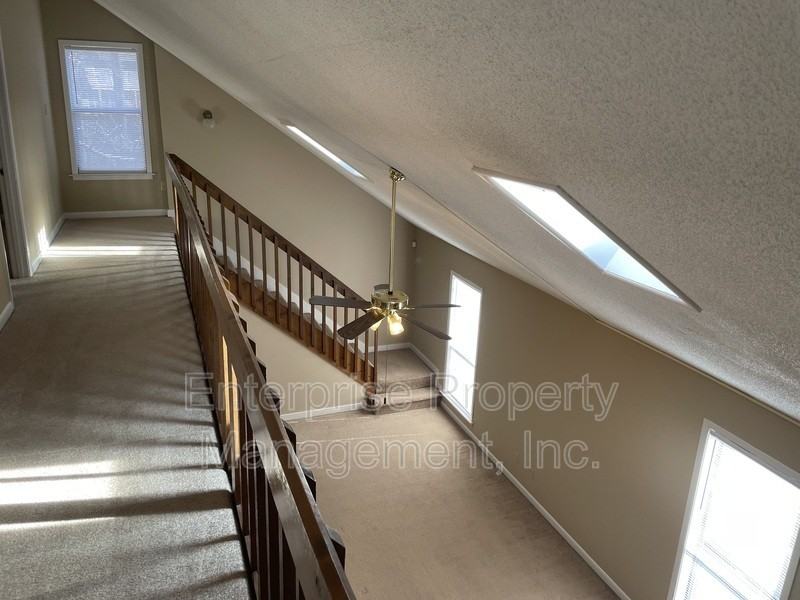 384 Sherburne Cv - Photo 3 of 21
