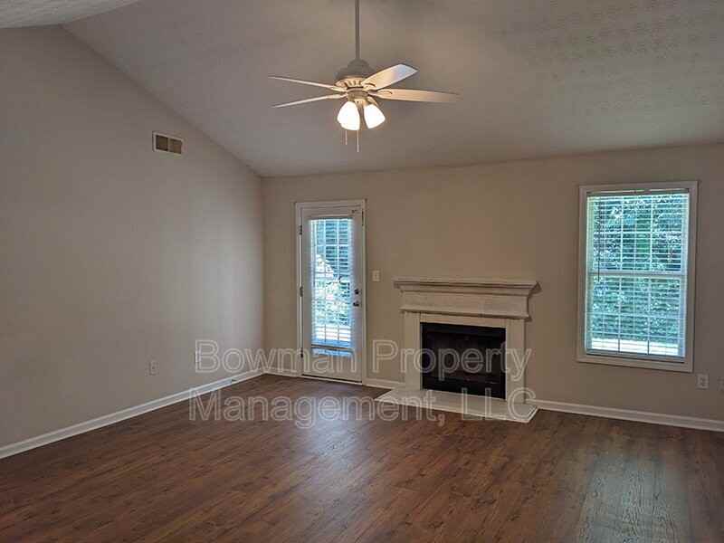 239 Jasmine Trl - Photo 2 of 27