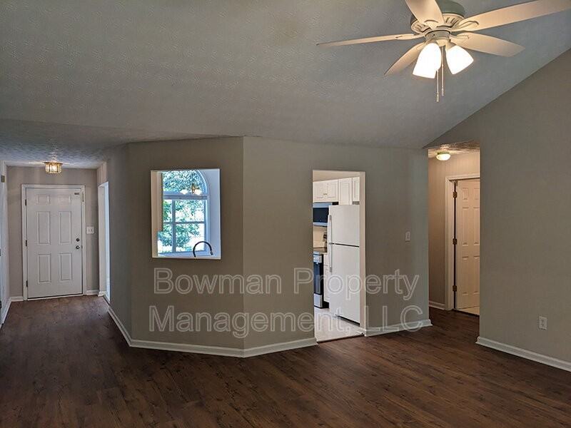 239 Jasmine Trl - Photo 5 of 27