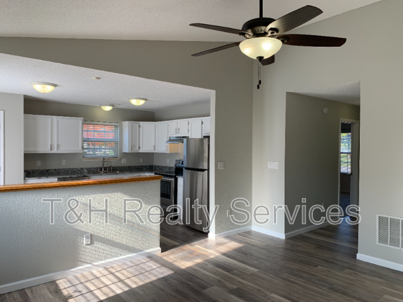 10341 Whitewater Ln - Photo 6 of 21