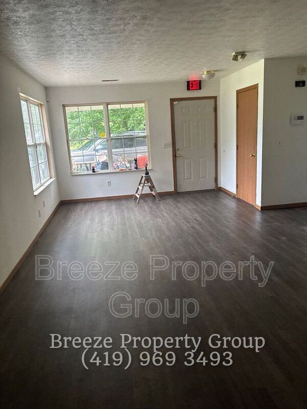 546 Breaden St - Photo 2 of 19