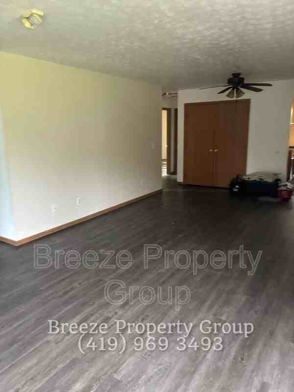 546 Breaden St - Photo 3 of 19