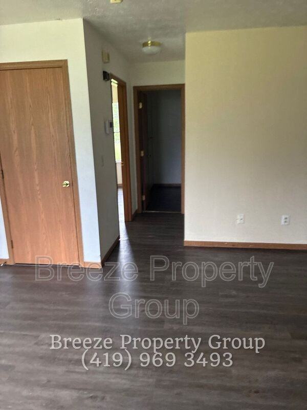 546 Breaden St - Photo 7 of 19