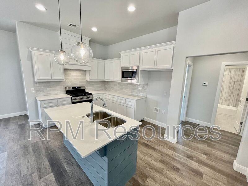 9100 Yassir Blvd - Photo 5 of 17