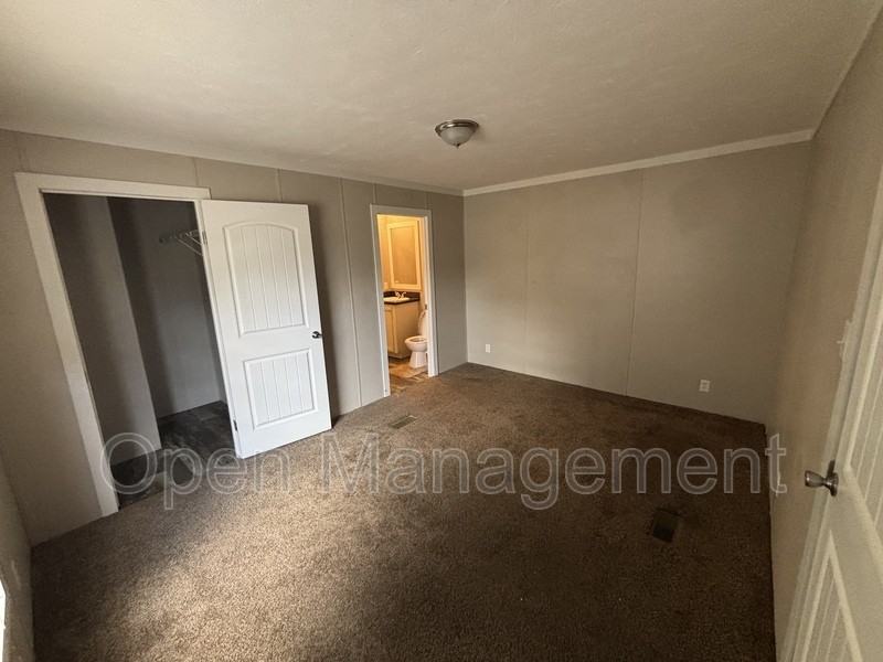 356 Bayhead Dr - Photo 7 of 11