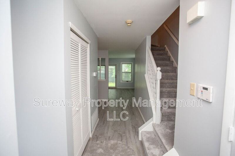 12 Grant Ln - Photo 4 of 47