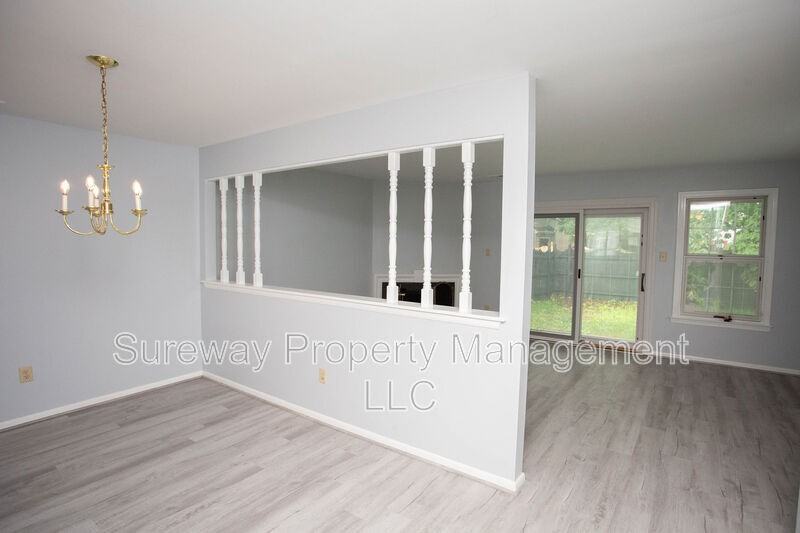 12 Grant Ln - Photo 5 of 47