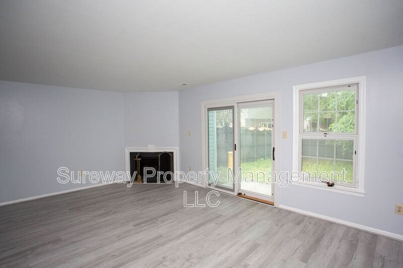 12 Grant Ln - Photo 6 of 47