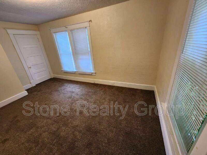 339 Nebeker St - Photo 6 of 11