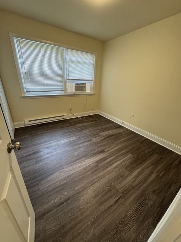 408 S West St - Photo 4 of 7