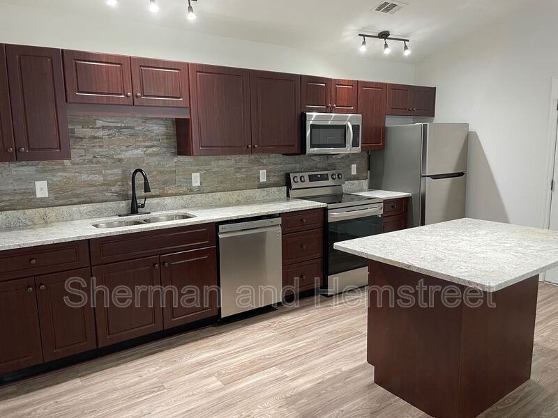 3301 London Ct #3301-201 - Photo 3 of 11