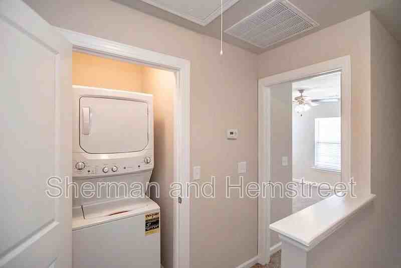 302 Joiner Cir #302 - Photo 7 of 12
