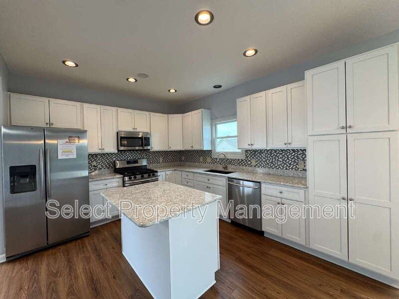 7518 Ravens Stone Dr - Photo 5 of 32