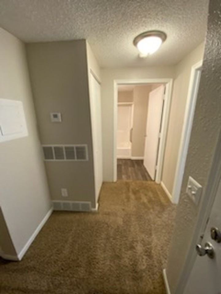 2701 S. Emporia St. - Photo 5 of 50