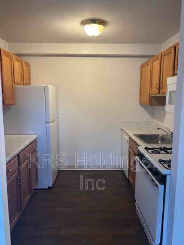 5606 Crenshaw Rd #1424