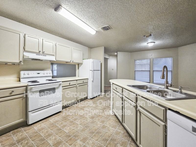 3224 Coral Grove Dr - Photo 6 of 25