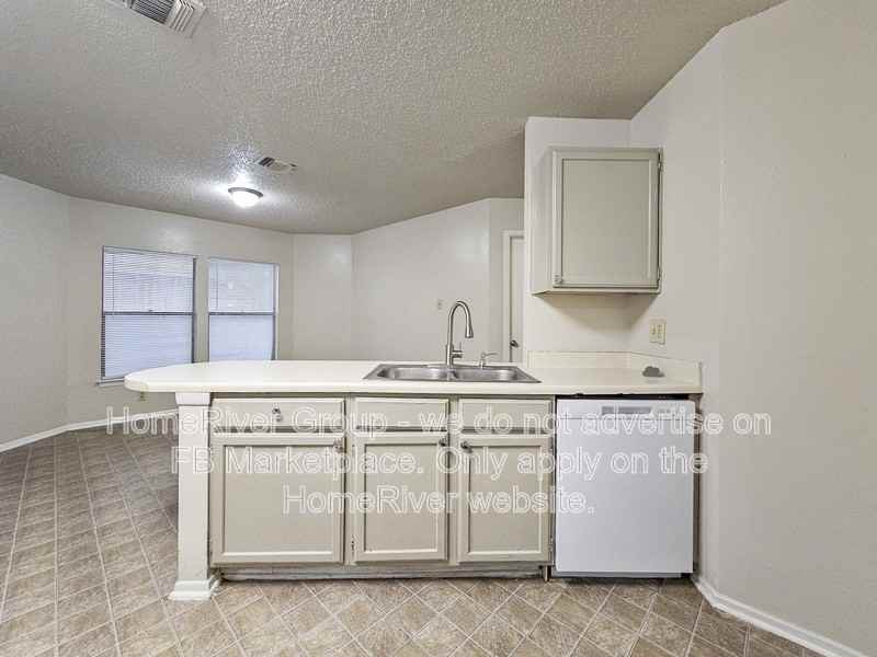 3224 Coral Grove Dr - Photo 7 of 25