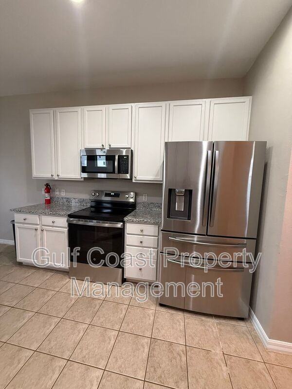 1128 Jonah Dr - Photo 7 of 39