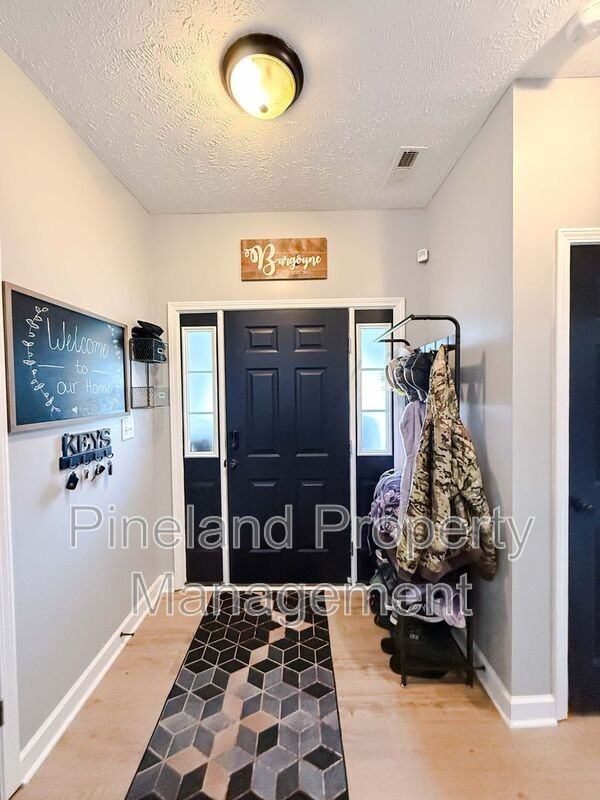 229 Scarlet Oak Dr - Photo 2 of 22