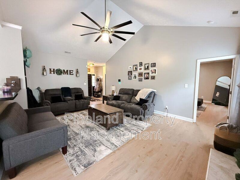 229 Scarlet Oak Dr - Photo 4 of 22