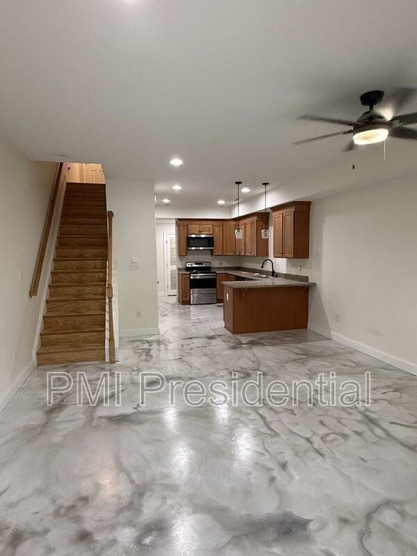 1107 N 27th St - Photo 3 of 21
